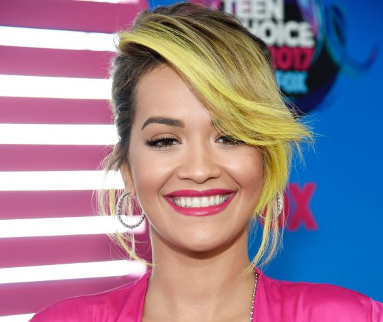 Жуткий маникюр Риты Оры. Не советуем повторять!