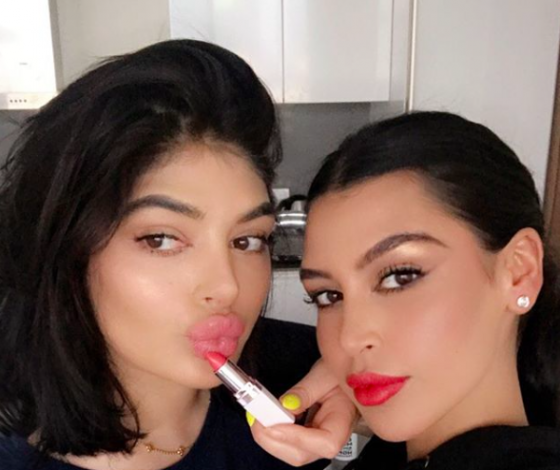 Вот это сходство! В ОАЭ живут двойники Ким Кардашьян и Кайли Дженнер