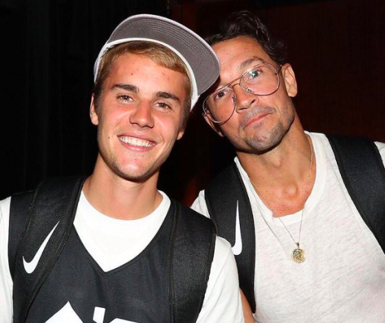 Такого мы не ожидали: Джастин Бибер целуется со своим пастором!