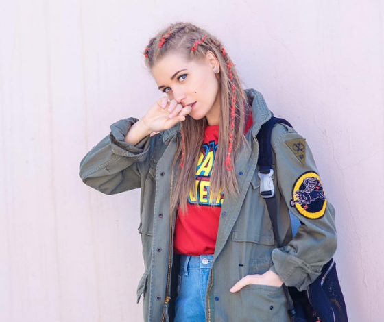 Почему поклонники сравнивают Кристину Асмус с подростком?