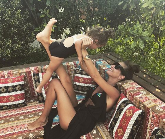 Кети Топурия отдыхает в Грузии с мужем и дочкой