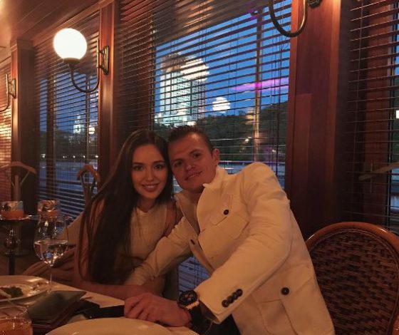 Цифра дня: сколько заплатит Дмитрий Тарасов за роды Костенко?