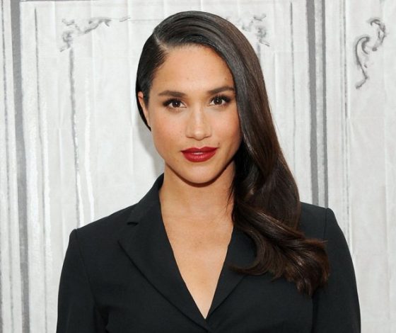 Актер выложил фото, на котором его целует Меган Маркл, а потом удалил Instagram!