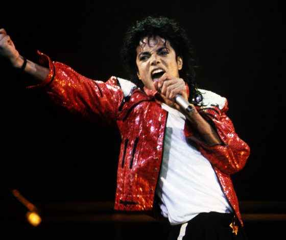 Ну сколько можно? Продюсер Джексона верит в обвинения против певца!