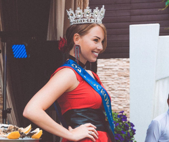 Жена Дмитрия Диброва Полина стала «Миссис Россия 2017»