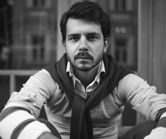 Снимите это немедленно! Василий Аккерман комментирует выходы звезд