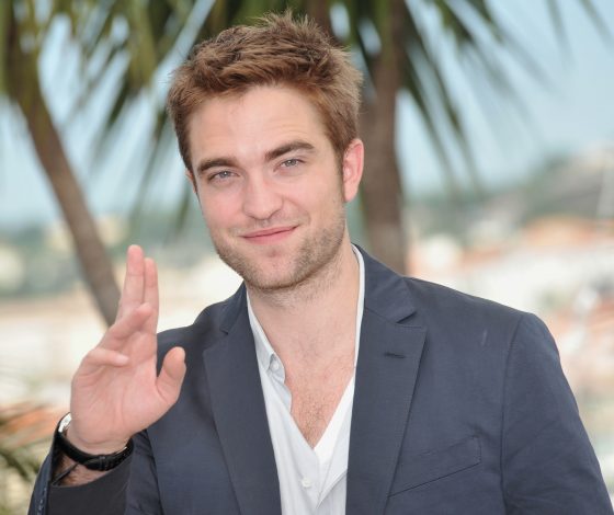 Роберт Паттинсон извинился за шутку про мастурбацию и собаку…