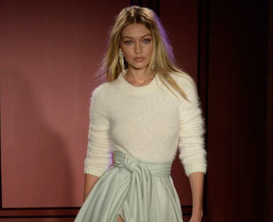 Смотри показ Brandon Maxwell здесь!