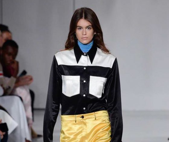 Мы давно этого ждали: Кайя Гербер дебютировала на показе Calvin Klein!