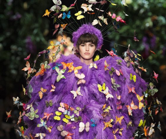 Смотри показ Moschino здесь!