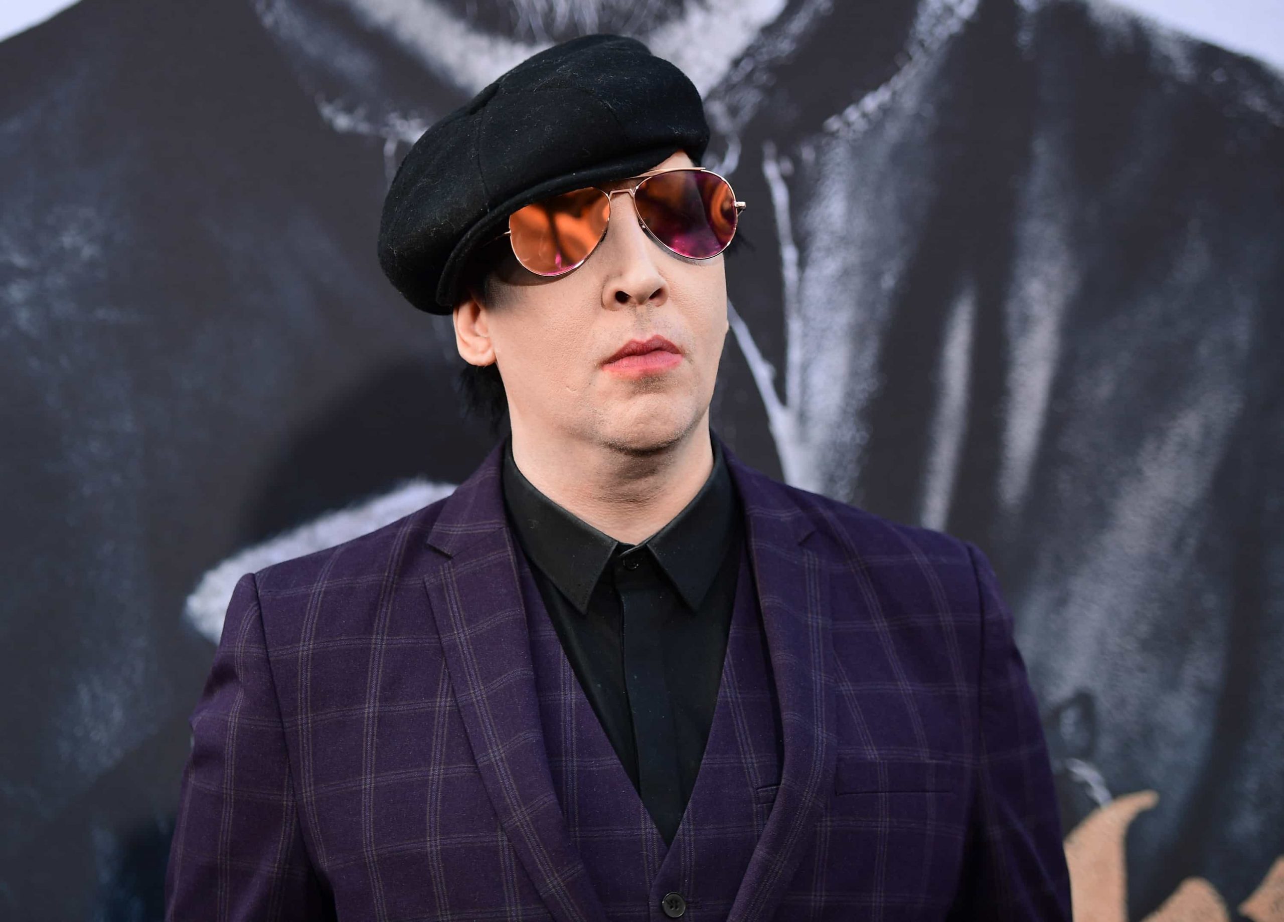 Marilyn Manson Tours under the threat of hayt