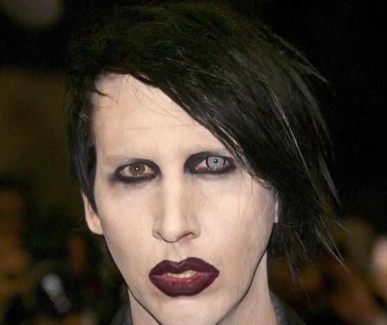 Мэрилин Мэнсон госпитализирован после концерта в Нью-Йорке. На него упала декорация!