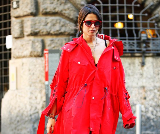 Пальто, дубленки и пуховики не дороже 30 тысяч рублей