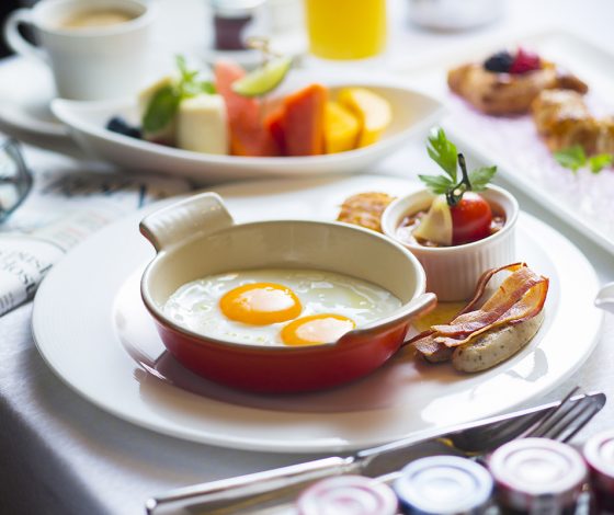 Когда проснусь, тогда и утро: рассказываем, где в Москве самые поздние завтраки