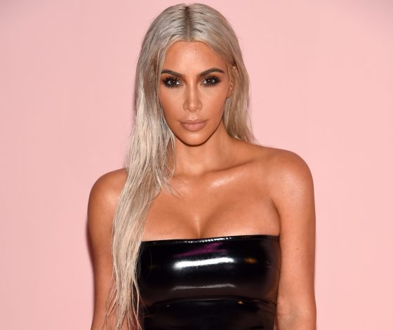 Такого еще не было! Блондинка Ким Кардашьян в латексе