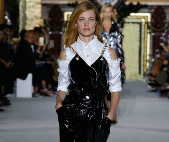 Наталья Водянова, Саша Лусс и Аня Селезнёва на показе Balmain