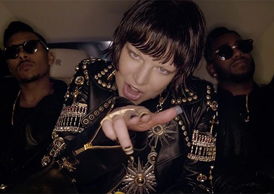 Сразу два клипа! В одном Ферги снялась сама, а в другом ее заменила Кендалл Дженнер