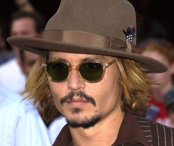 Сами в шоке! Что в косметичке у Джонни Деппа, Криштиану Роналду и других звездных мужчин?