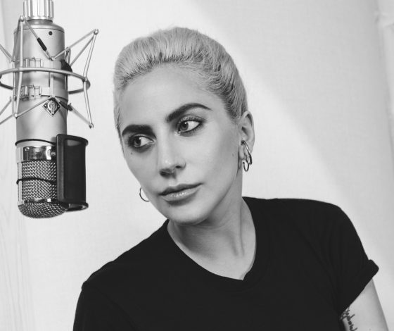 Какие милые: Леди Гага впервые выложила селфи с возлюбленным