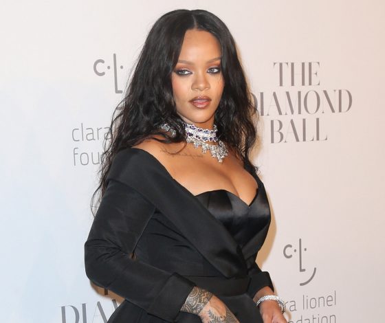 Hot or not: Рианна и еще 5 звезд в черных капроновых колготках