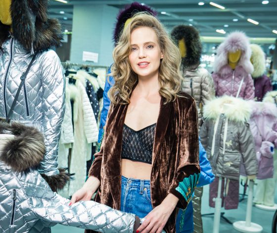 Глюк’oZa, Татьяна Навка и Оксана Акиньшина на открытии корнера NAUMI в ЦУМе