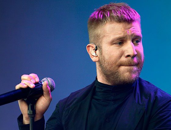 В день рождения Ивана Дорна: топ самых странных нарядов певца