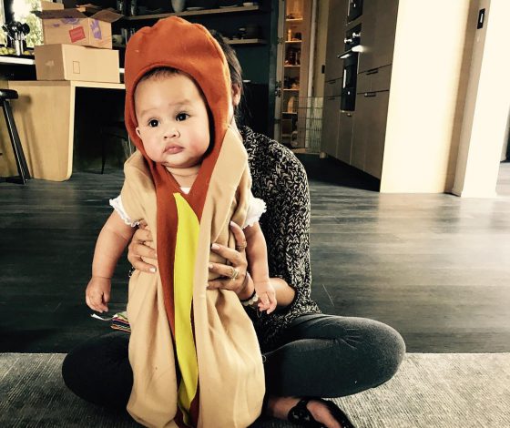 Самые забавные костюмы детей звезд на Хэллоуин!