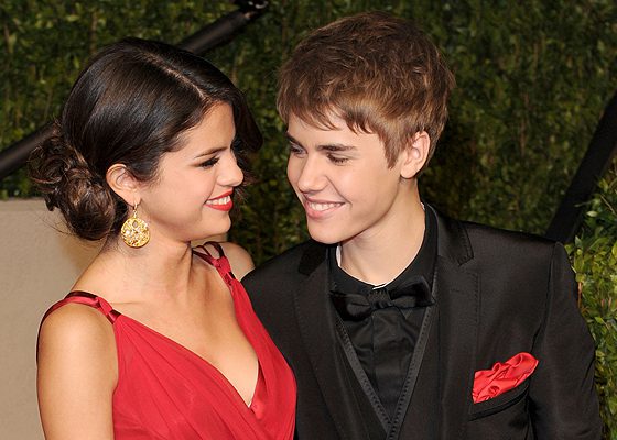 Санта-Барбара: Джастин Бибер тусуется с бывшими, а мама Селены отказывается это комментировать