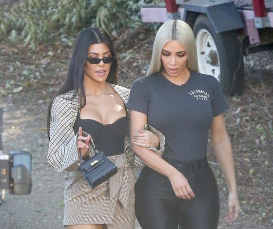 Ким и Кортни Кардашьян купили рождественскую елку! Зачем так рано?