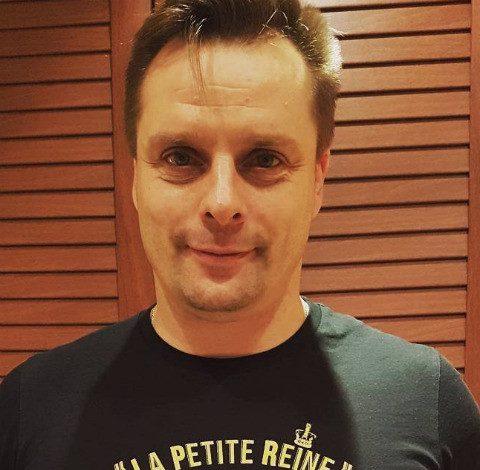 Пропала мама известного актера! Он просит о помощи