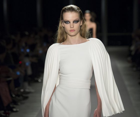 Топ-20 платьев из новых коллекций, которые могут стать свадебными