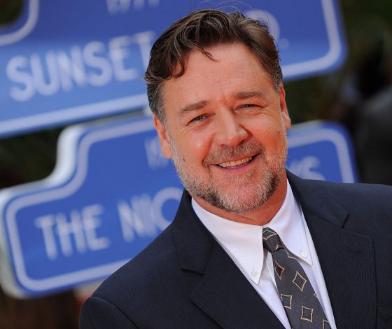 «А кто это?»: Рассел Кроу побрился, и его перестали узнавать поклонники