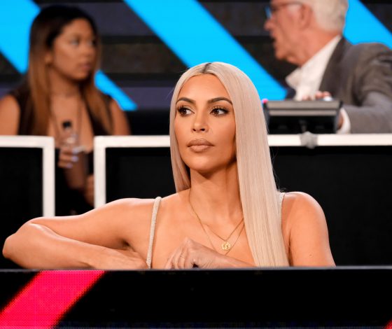 Ким Кардашьян повторила образ из знаменитого клипа погибшей Алии