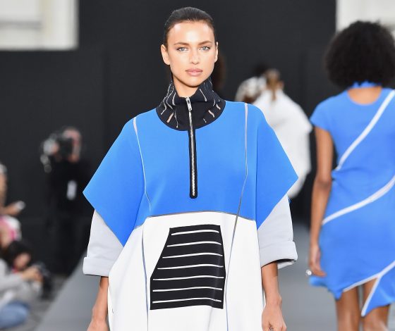 79-летняя Джейн Фонда и Ирина Шейк на показе L'Oréal Paris