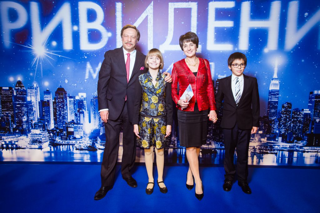 Михаил Барщевский с семьёй 