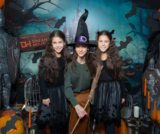 Как Ксения Князева, Тата Бондарчук-Мамиашвили и другие звездные мамы отпраздновали Хэллоуин вместе с детьми