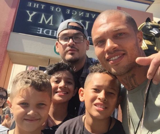 Плохой муж, хороший отец: Джереми Микс проводит время с сыном