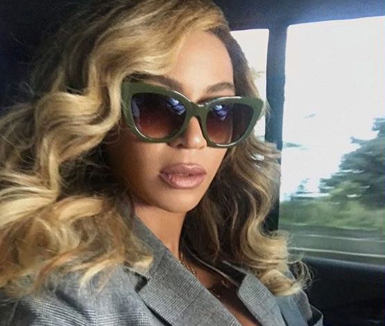 Активный пользователь Instagram: Бейонсе опять опубликовала новые фото