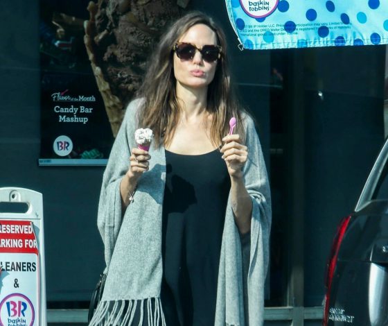 Как Анжелина Джоли готовится к Хэллоуину?