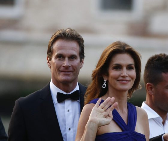 Традиционный брак: Синди Кроуфорд рассказала, как со своим мужем делит домашние обязанности