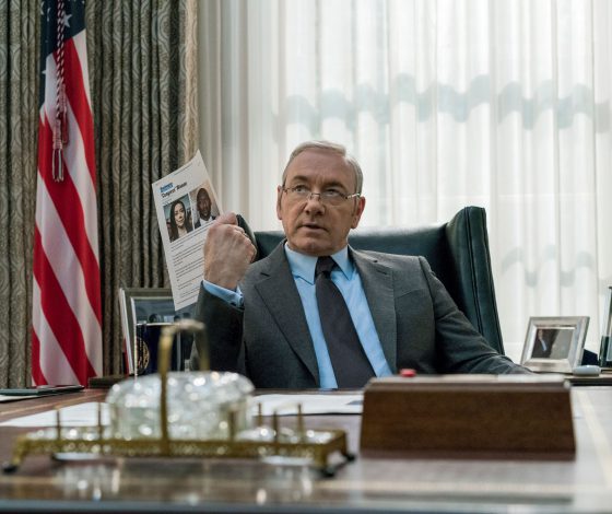 Как же так, Кевин? Из-за каминг-аута Спейси закрывают сериал «Карточный домик»