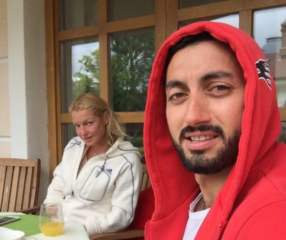 #рукалицо: Чермен Дзотов, который слил в Сеть голые фото Анастасии Волочковой, заявил, что на фото не он