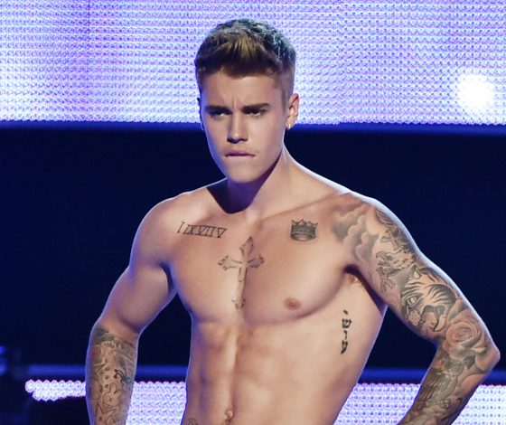 Видео дня: Джастин Бибер без футболки на лыжном курорте