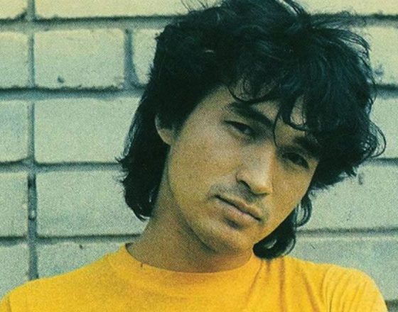 К юбилею Виктора Цоя в Москве проведут выставку-байопик