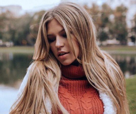 Всего месяц после родов, а Рита Дакота уже вышла в свет в прозрачном боди. Смотри фото!