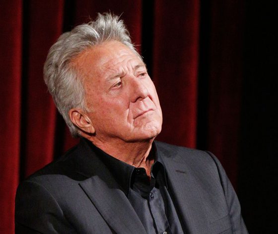 Это когда-нибудь закончится? Дастина Хоффмана обвинили в домогательствах