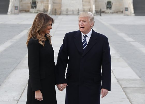 Новые выходы первой леди: Мелания Трамп в платье и пальто Dolce & Gabbana