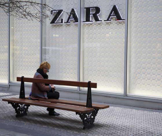 Покупатели Zara находят в одежде странные бирки! Что случилось?