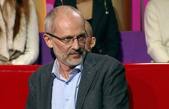 Александр Гордон выгнал экстрасенса Зираддина Рзаева из студии «Мужское/женское». В конфликт вмешался Влад Кадони