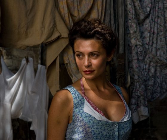 Планы на вечер: Оксана Фандера читает «Похороните меня за плинтусом» онлайн, прямой эфир с Alekseev и спектакль «Гроза»